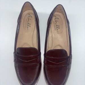 Abella Women's Deep Red Loafers